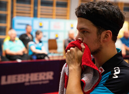 The Towel feat. Simon